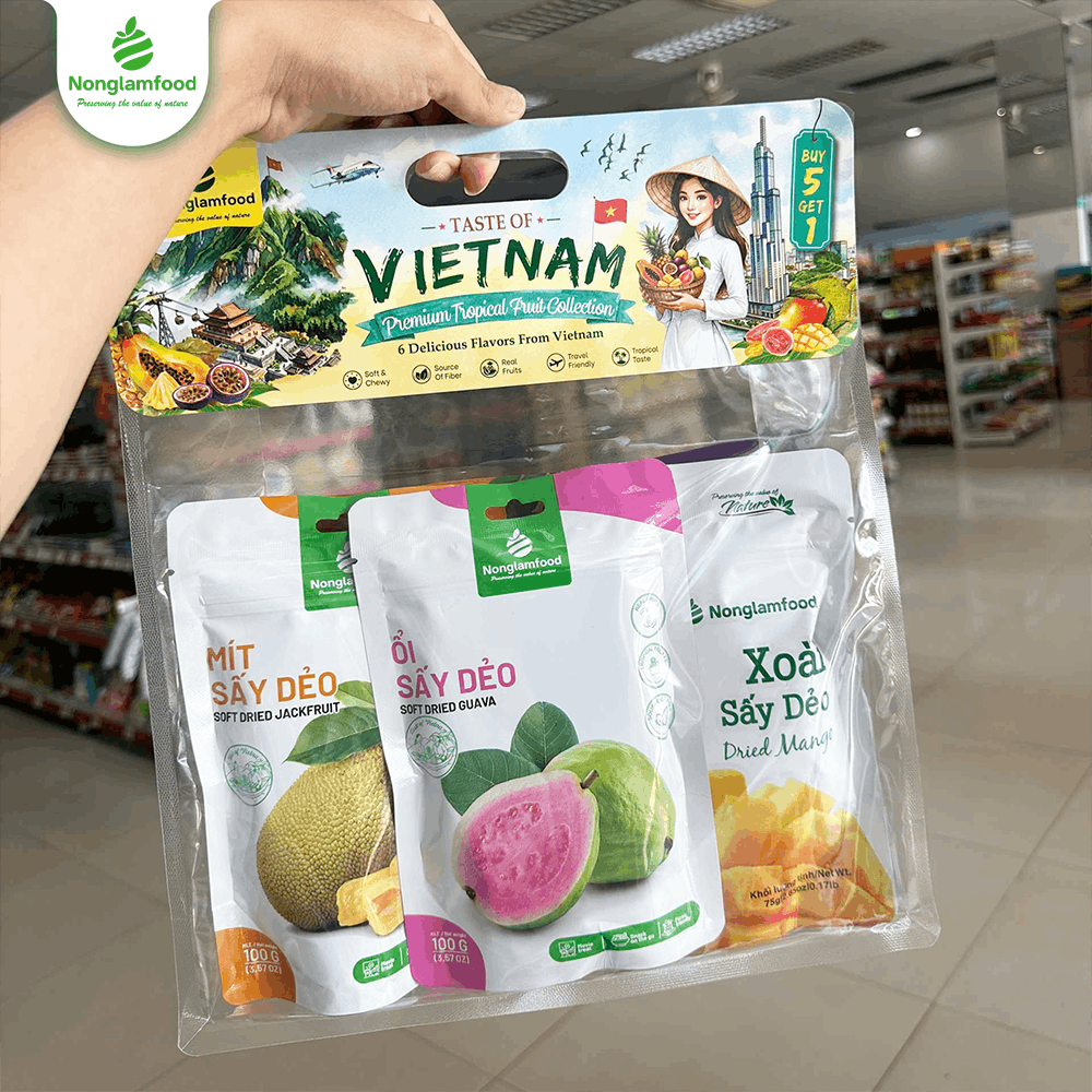 手持 Nonglamfood 高级热带水果系列包装袋